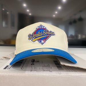 *LIMITED EDITION* New Era 1992 World Series Champion Toronto Blue Jays SnapBack